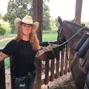 Meet your Posher, Marisa